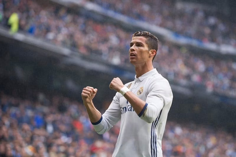 Cristiano Ronaldo se convierte en el máximo goleador de la historia del Real Madrid (2015)